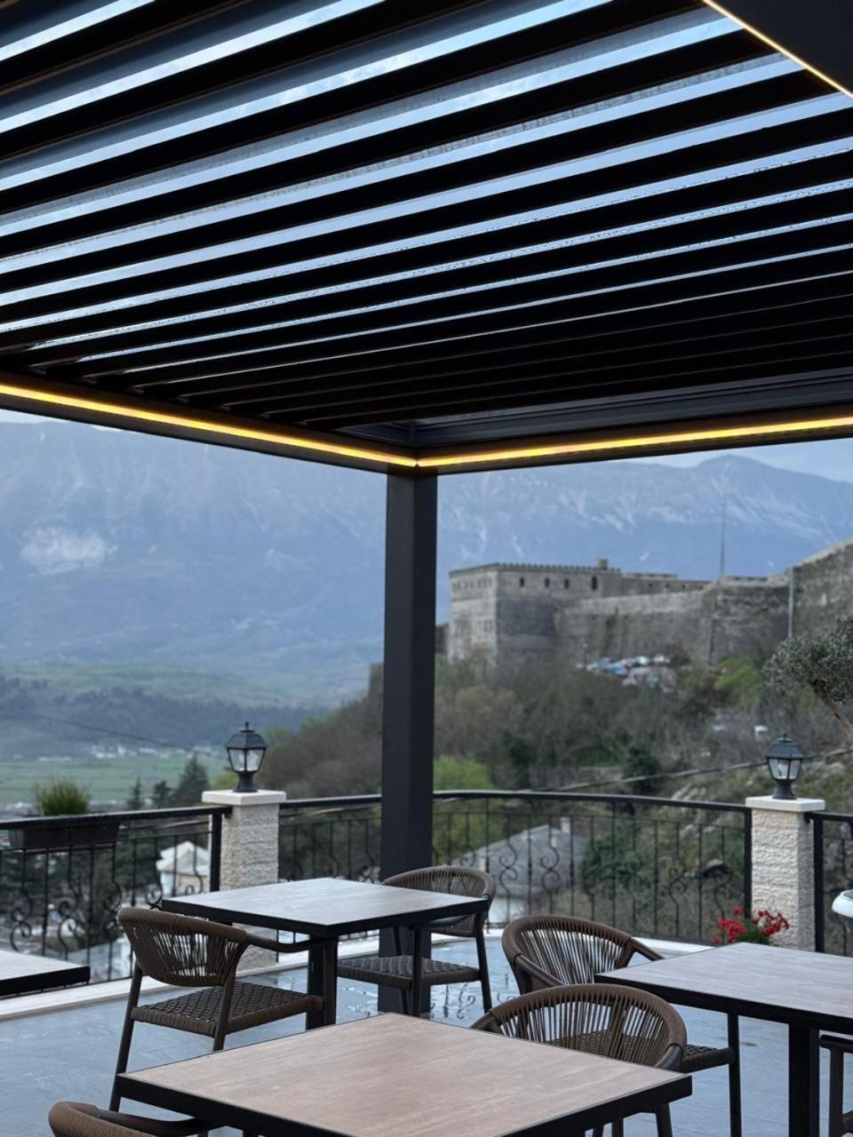 Hotel With Castle View Gjirokastër Exterior foto